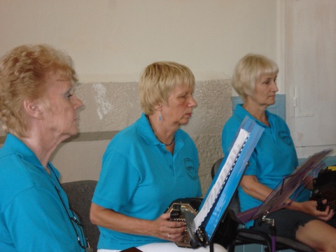 [Error! Image Claire Wren day August 2012 010.jpg is not available.]